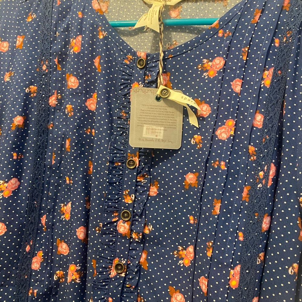 Matilda Jane Tags are still on it .  Beautiful  colors very sharp looking.  🆕
